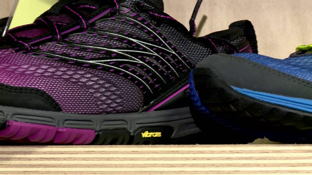 Buty sportowe imitujące bieganie boso idealne dla początkujących biegaczy