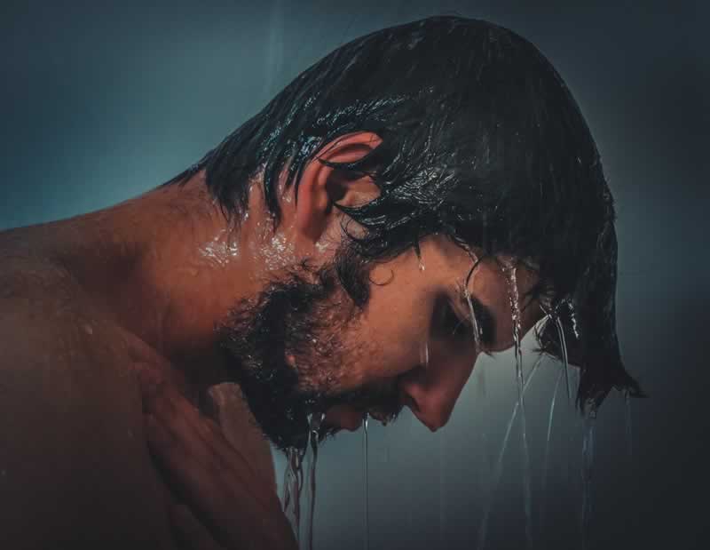 Żel pod prysznic dla mężczyzn – prosto i wygodnie
